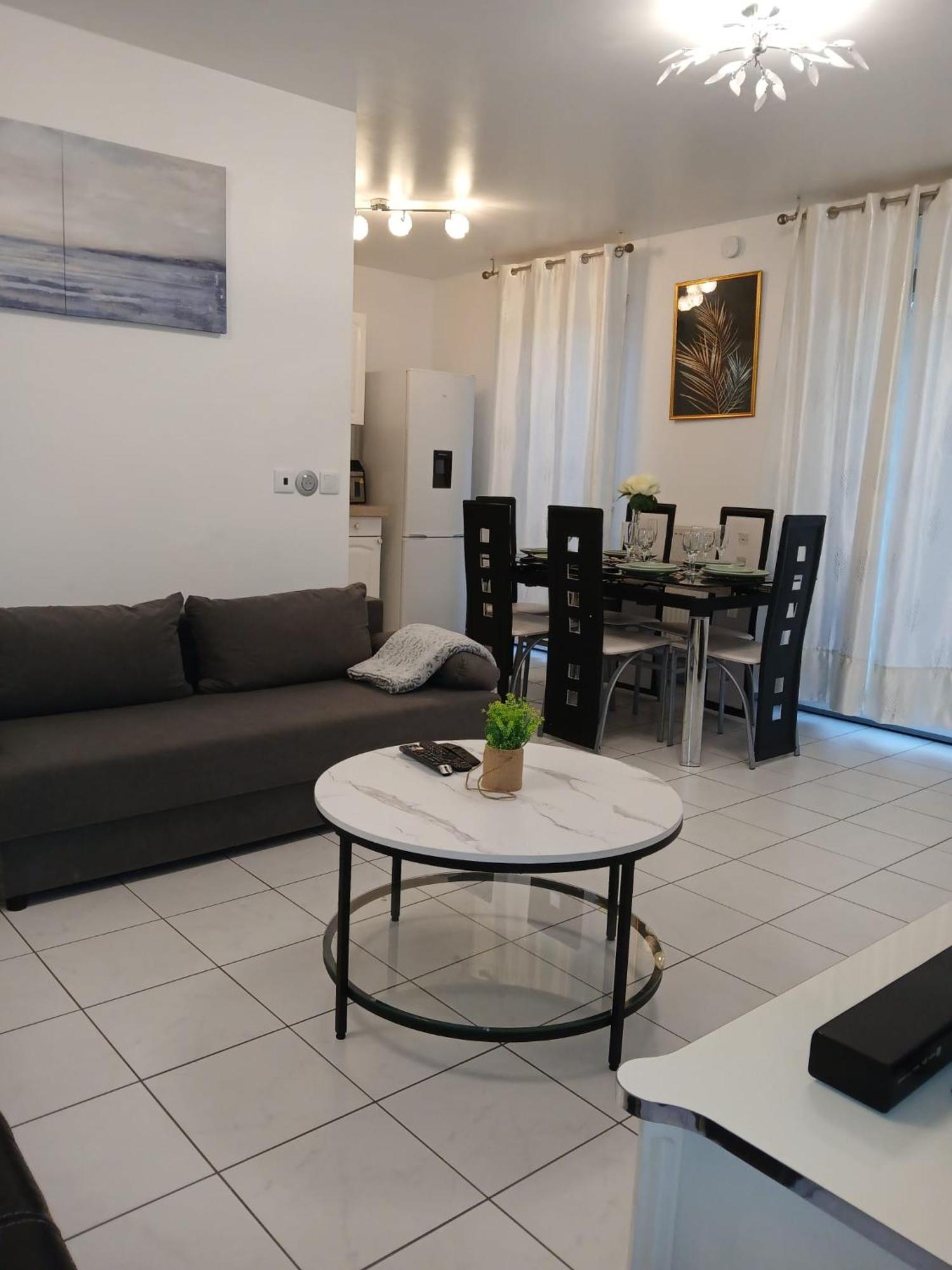 Apart-Chic-Les-Ulis With Balcon, Terrasse And Parking Les Ulis Zewnętrze zdjęcie